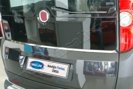 Хромований молдинг скла багажника Fiat Doblo 2 (хром молдинг скла кришки багажника Fiat Doblo 2)