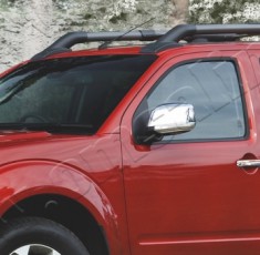 Хром накладки на зеркала Nissan Navara D40 с повторителями (хромированные накладки на боковые зеркала Ниссан Навара D40 с повтор