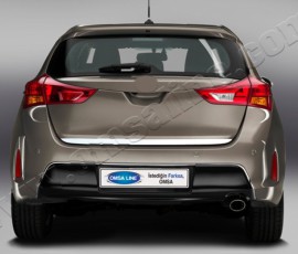 Хромована кромка багажника Toyota Ауріс 2 (хром нижня кромка кришки багажника Toyota Auris 2)