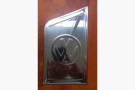 Хром накладка на лючок бензобака Volkswagen Транспортер Т5 (хромований лючок на бензобак Volkswagen Transporter T5)