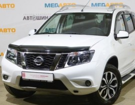 Мухобійка капота Ніссан Террано (дефлектор на капот Nissan Terrano з 2013-)