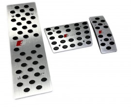 Накладки на педали в Ауди A1 AKПП (накладки педалей для Audi A1)