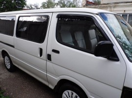 Ветровики Тойота Хайс Н100 (дефлекторы окон Toyota Hiace H100)