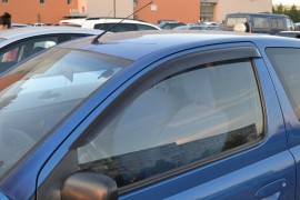 Ветровики на Тойота Ярис 1 3Д (дефлекторы окон Toyota Yaris 1 3D)