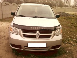 Дефлектор капота Додж Караван 5 (мухобойка на капот Dodge Caravan 5)