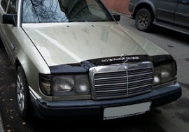 Дефлектор капота Мерседес Е-Класс W124 (мухобойка на капот Mercedes E-Class W124)