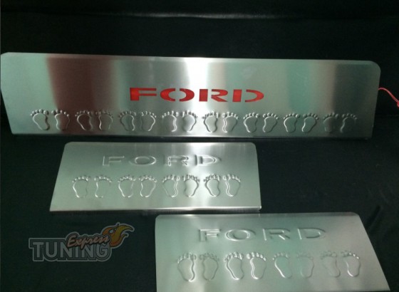 Накладки на пороги Ford Transit 7 с подсветкой