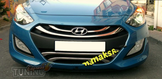 Хромированная накладка радиаторной решетки Hyundai i30 GD