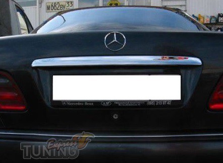 Хром накладка над номером Mercedes C-class W203