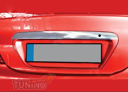 Хром накладка над номером Mitsubishi Lancer 9