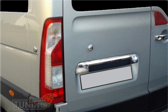 Хром накладка над номером Nissan NV400