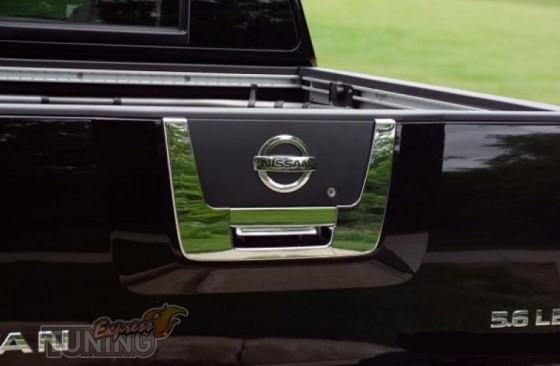 Хром накладка на багажник Nissan Titan