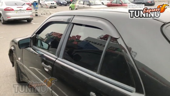 Установка ветровиков на Mercedes W202 фото