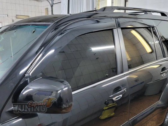 Ветровики на стекла Lexus LX470 фото