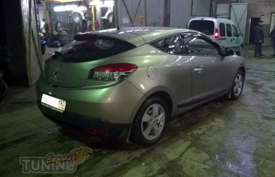 Фирменные ветровики на окна Renault Megane 3 Coupe фото