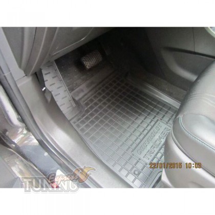 Резиновые коврики на Chevrolet Tracker комплект 5шт