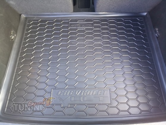 Резиновый коврик в багажник Chevrolet Volt 1 поколения