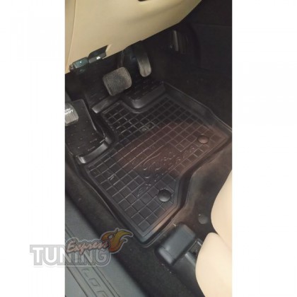 Коврики на Ford Explorer 5 с перемычкой