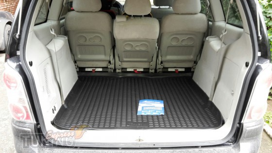 Коврик в багажник Hyundai Trajet фото