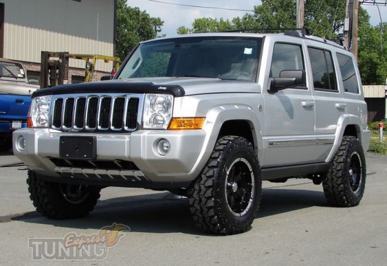 Дефлектор капота Jeep Commander фото