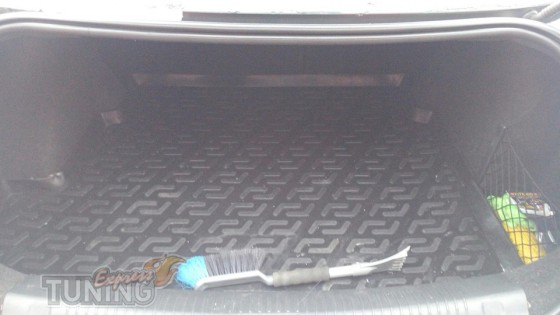 Оригинальный коврик багажника MG350 резина
