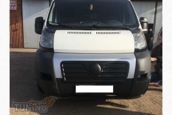 Заглушка решетки радиатора Fiat Ducato 3