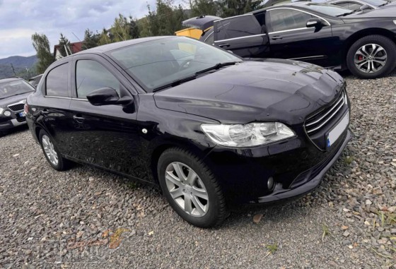 Дефлектор на капот Peugeot 301 мухойбока