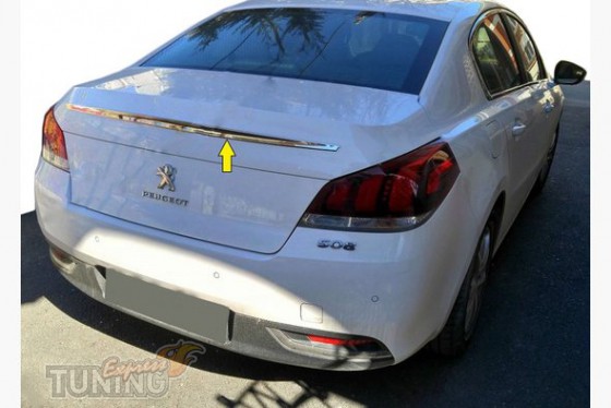 Хром накладка над номером Peugeot 508 1 поколения фото
