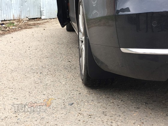 Фирменные брызговики Audi A8 D4 фото