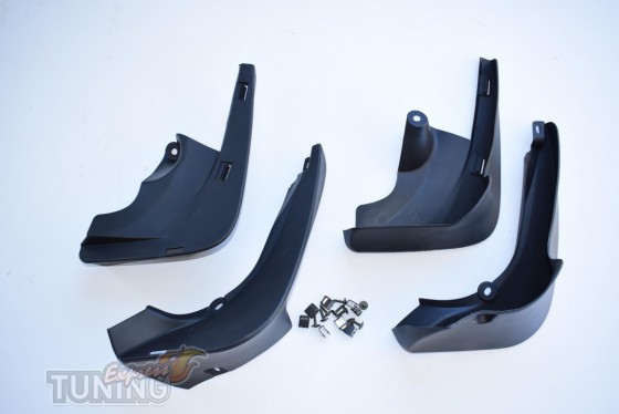 Фирменные брызговики на Mercedes W222 фото