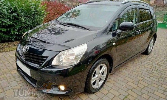 Оригинальный дефлектор капота Toyota Verso 3 фото