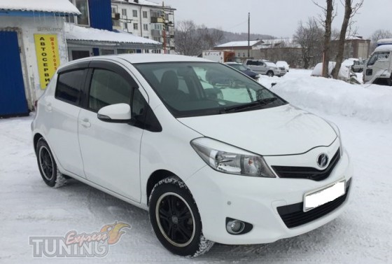 Ветровики на окна Toyota Yaris 3 оригинал фото