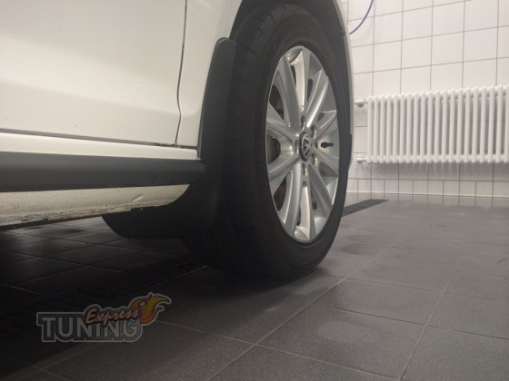 Передние брызговики Volkswagen Golf 6 Plus оригинал 2шт