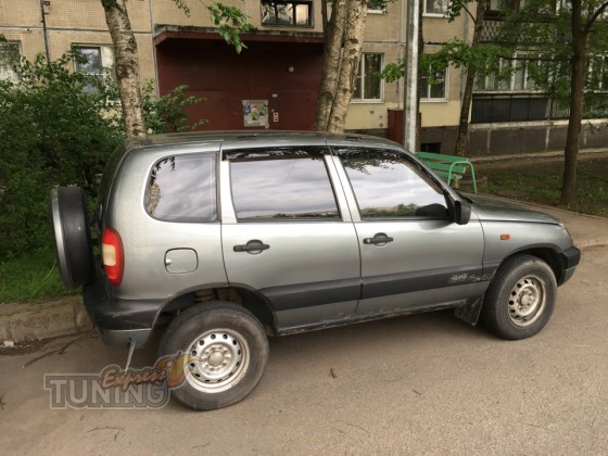 Фирменные ветровики на окна Лада 2123 Киев