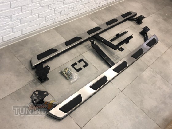 Оригинальные пороги для Audi Q7 4M комплект 