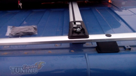 Фирменные рейлинги на Suzuki Ignis фото