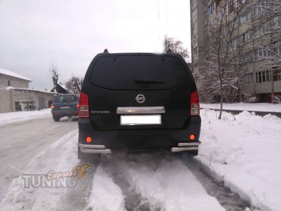 Уголки заднего бампера Nissan Pathfinder R51