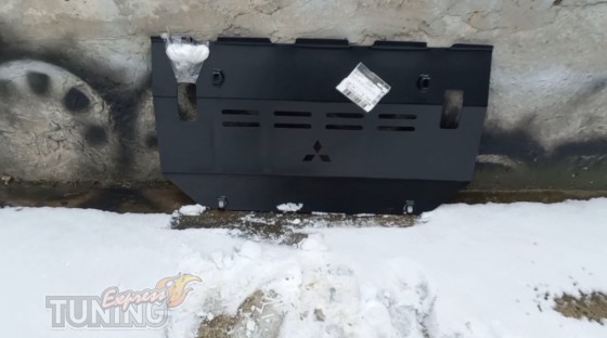 Защита радиатора Митсубиси Паджеро Вагон 4 фото