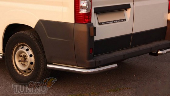 Уголки на задний бампер Volkswagen Caddy 3