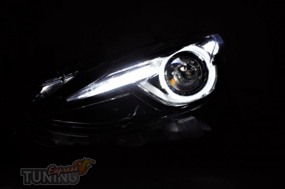 Фирменные фары на Mazda 3 BM киев