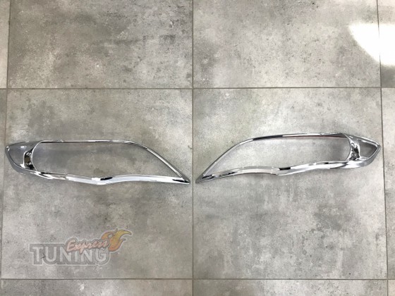 Хром окантовка фары Toyota Corolla E150 фото