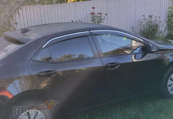 Ветровики на окна с хромом Toyota Corolla 2013-2019