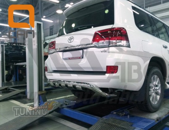 Защита заднего бампера Toyota Land Cruiser 200