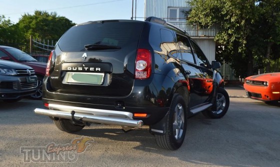 Защитная дуга заднего бампера Renault Duster 1 поколения фото