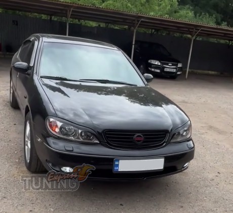 Бровки на фары Nissan Maxima A33