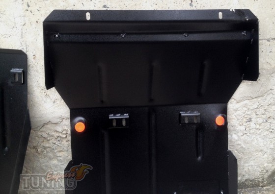 купить Защиту двигателя Nissan Navara D40