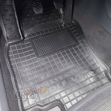 Коврики в салон Volkswagen Golf 5 с перемычкой