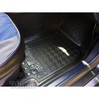 Коврики в Audi A4 B5 с перемычкой