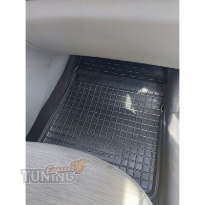 Коврики в Hyundai Accent 4 с перемычкой