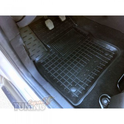 Высокие коврики на Ford Focus 3 с перемычкой